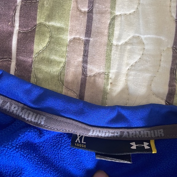 UnderArmor fleece lined pullover - Picture 2 of 5